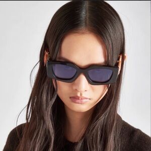 NEW Prada  Sunglasses PR 15YS